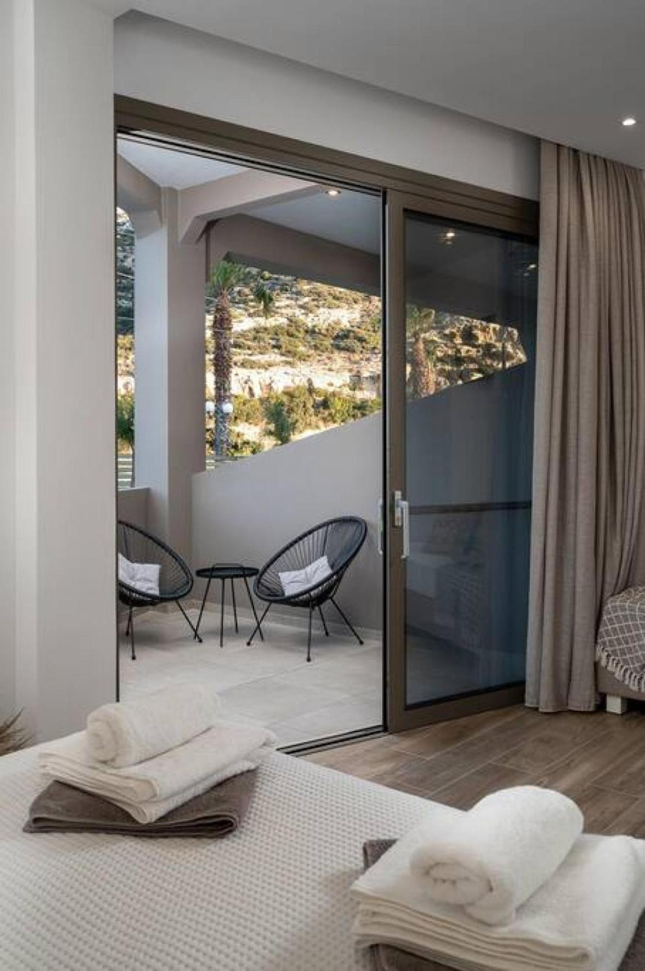 Kayy Apartments 3 In Matala エクステリア 写真
