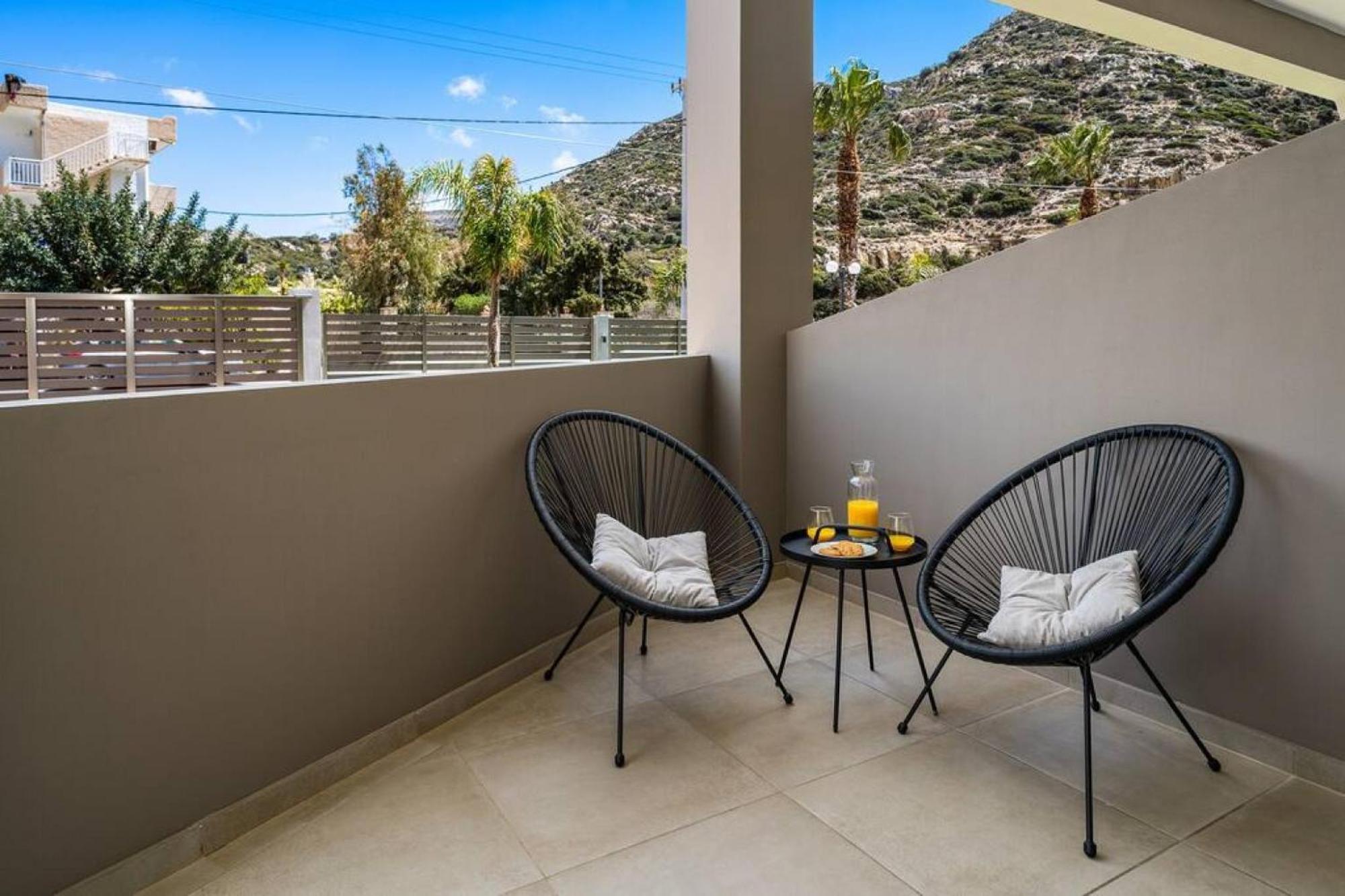 Kayy Apartments 3 In Matala エクステリア 写真